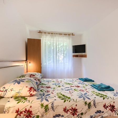 Apartment Stefan Pula Luaran gambar