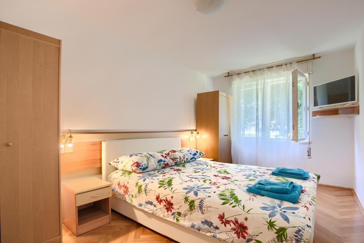 Apartment Stefan Pula Luaran gambar