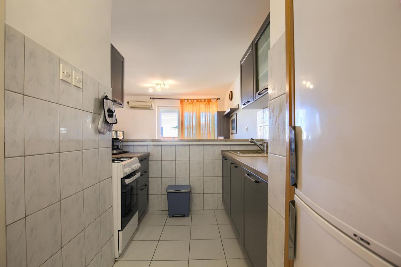 Apartment Stefan Pula Luaran gambar